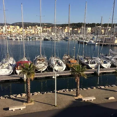 Calme, Vue Sur Port De Plaisance -clim, Empl.parking * Gruissan