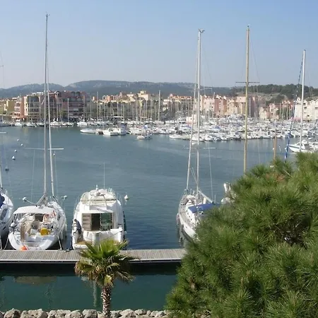 Calme, Vue Sur Port De Plaisance -clim, Empl.parking