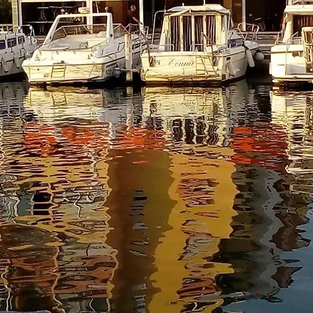 Calme, Vue Sur Port De Plaisance -clim, Empl.parking Gruissan