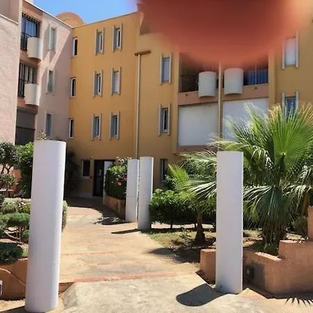 Apartment Calme, Vue Sur Port De Plaisance -clim, Empl.parking Gruissan
