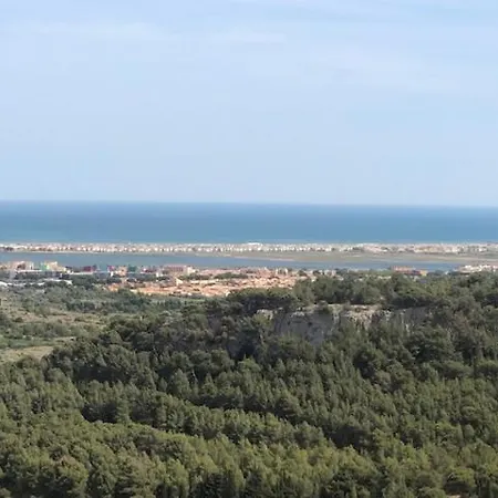 Apartment Calme, Vue Sur Port De Plaisance -clim, Empl.parking Gruissan