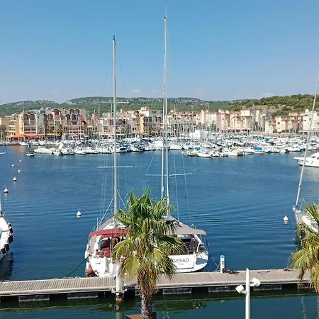 Apartment Calme, Vue Sur Port De Plaisance -clim, Empl.parking *