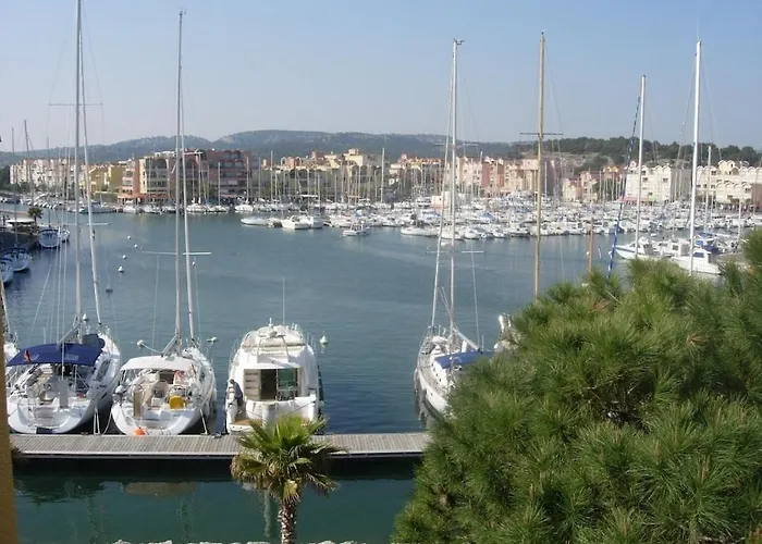 Calme, Vue Sur Port De Plaisance -clim, Empl.parking