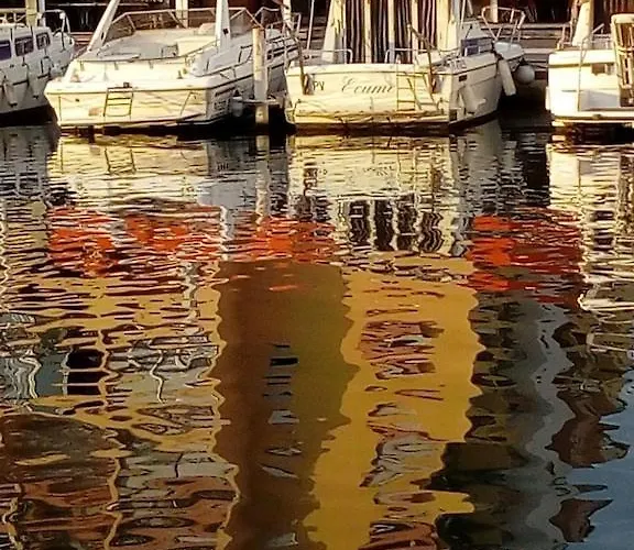 Calme, Vue Sur Port De Plaisance -clim, Empl.parking グリュイッサン