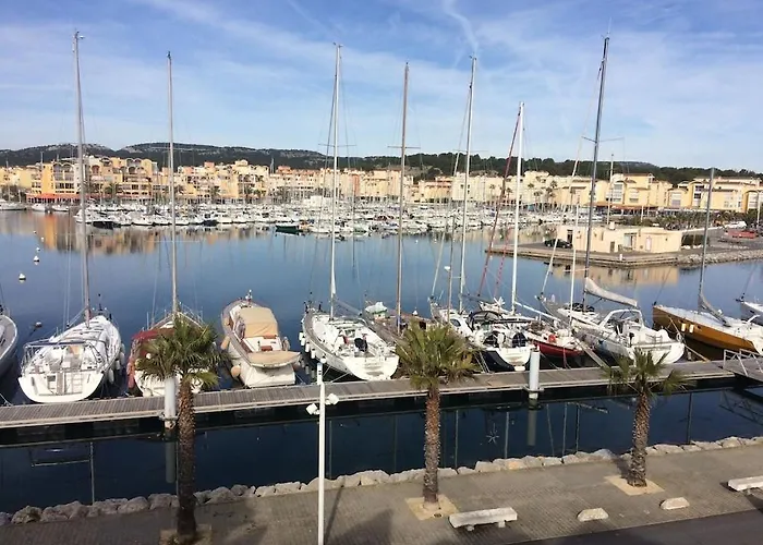 Calme, Vue Sur Port De Plaisance -clim, Empl.parking *