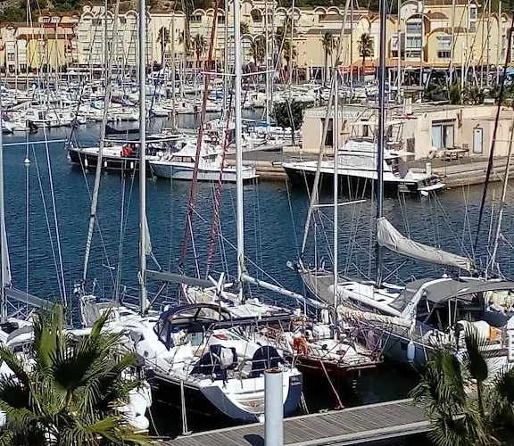 Calme, Vue Sur Port De Plaisance -clim, Empl.parking アパート
