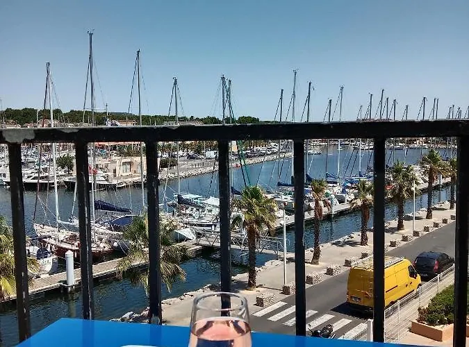 Calme, Vue Sur Port De Plaisance -clim, Empl.parking Gruissan